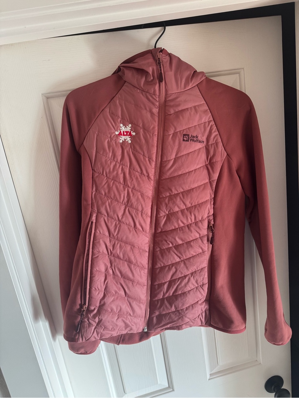 Alta jack wolfskin puffy jacket
